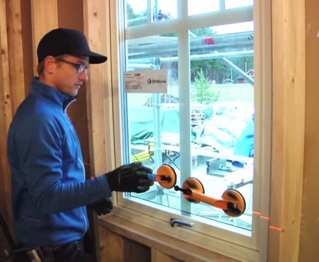 Hur gör snickaren – Montering av Elit Original Alu fönster