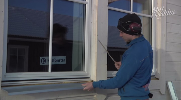 Hur gör snickaren – Montering av fönsterbleck
